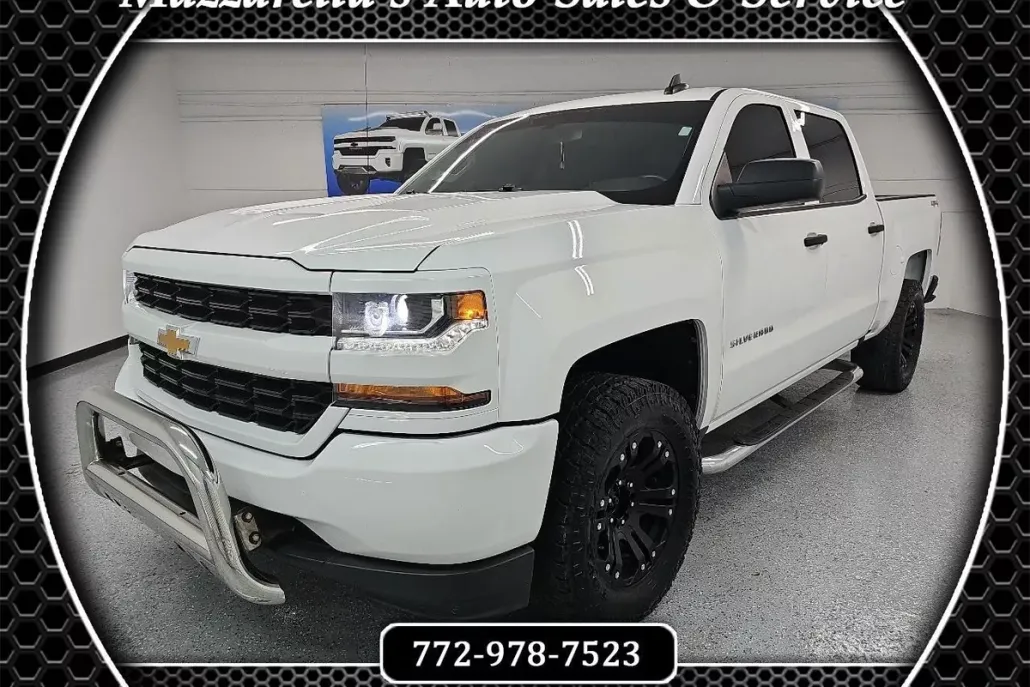 2018 Chevrolet Silverado 1500 Custom photo 1