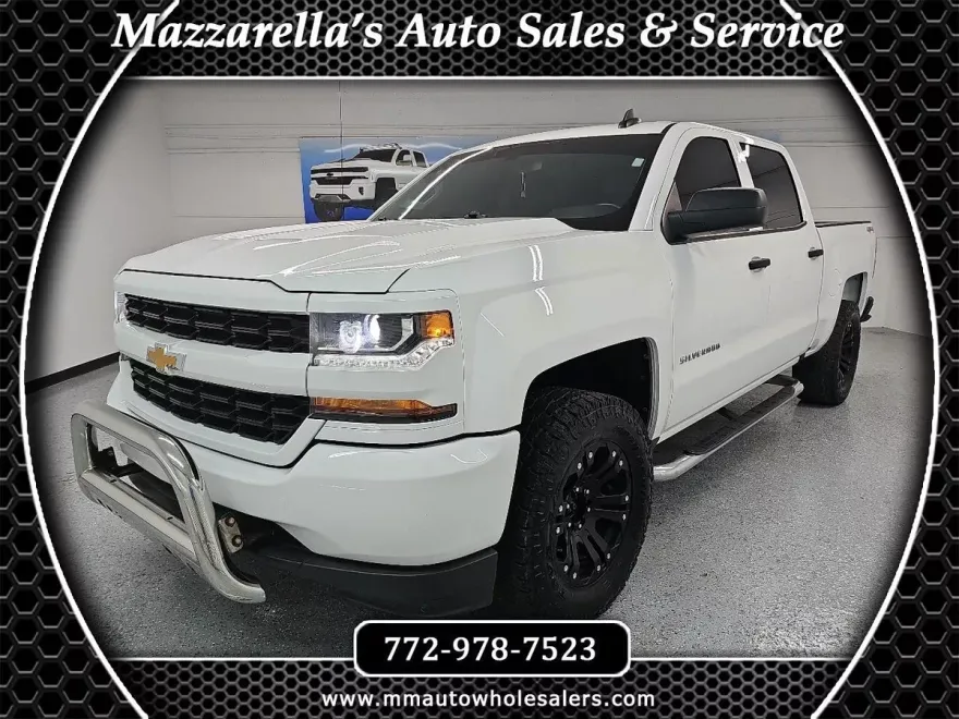 2018 Chevrolet Silverado 1500 Custom photo 1