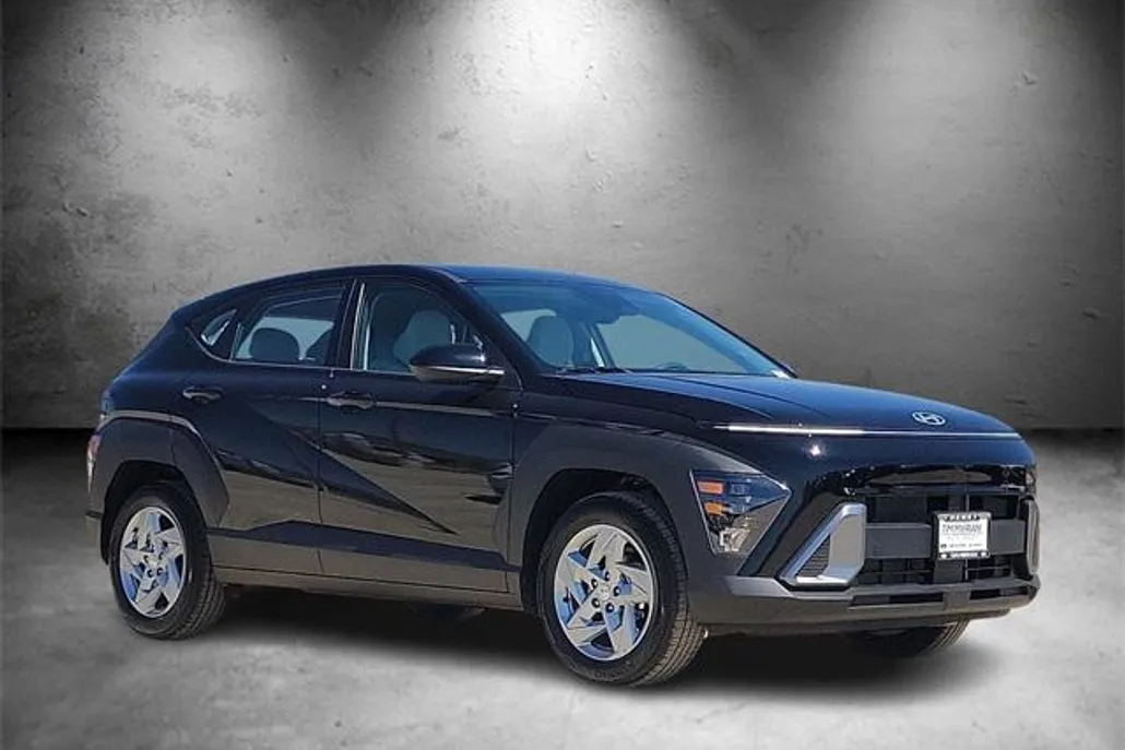 2026 Hyundai Kona SE photo 1