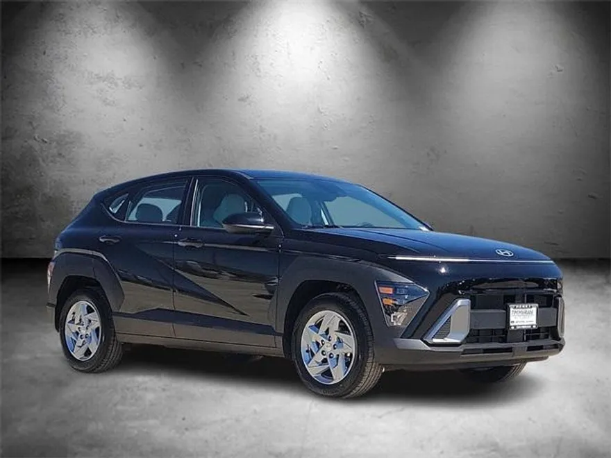 2026 Hyundai Kona SE photo 1