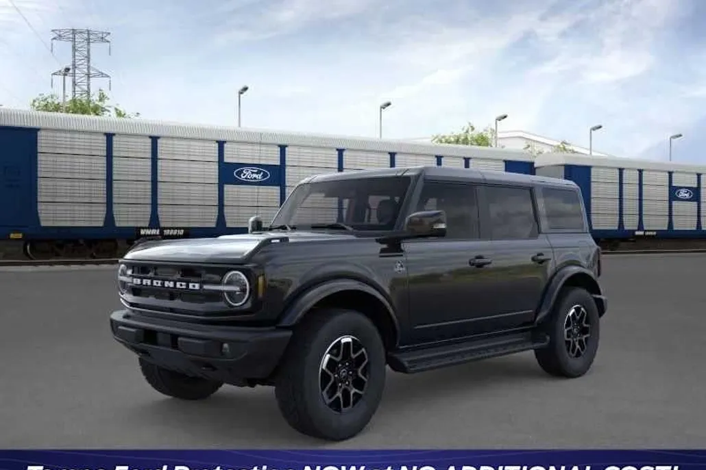 2025 Ford Bronco Outer Banks photo 1