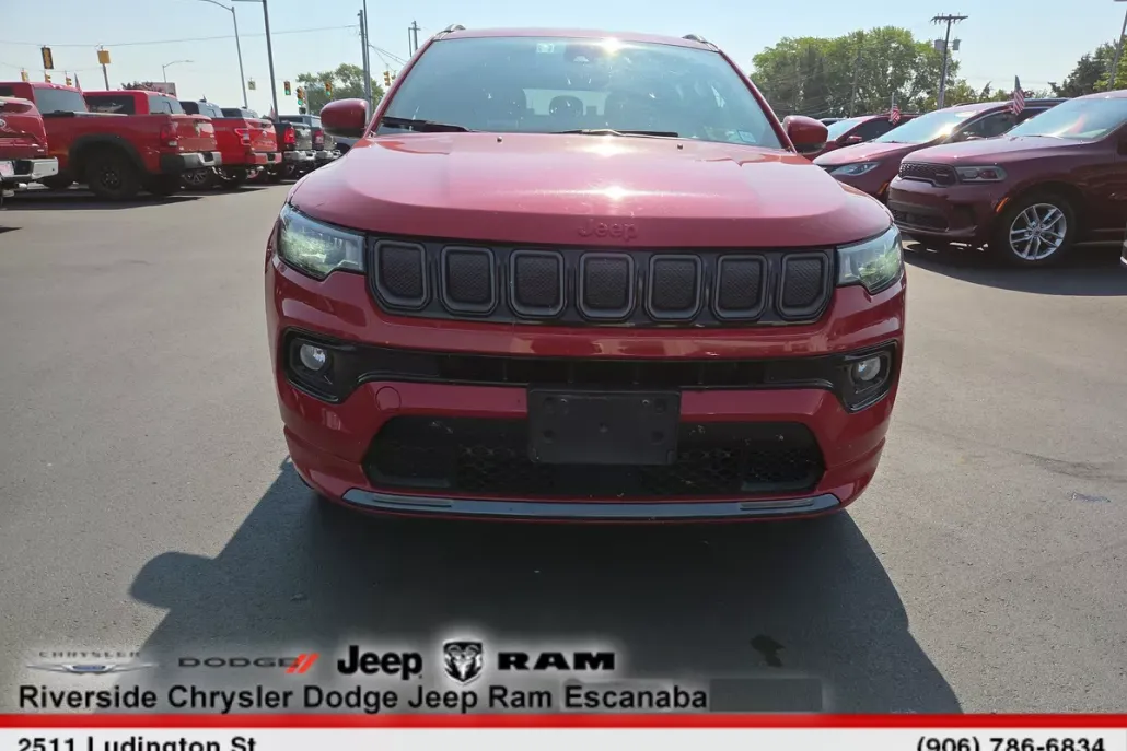 2022 Jeep Compass Limited photo 1