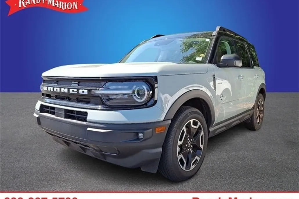 2024 Ford Bronco Sport Outer Banks photo 1