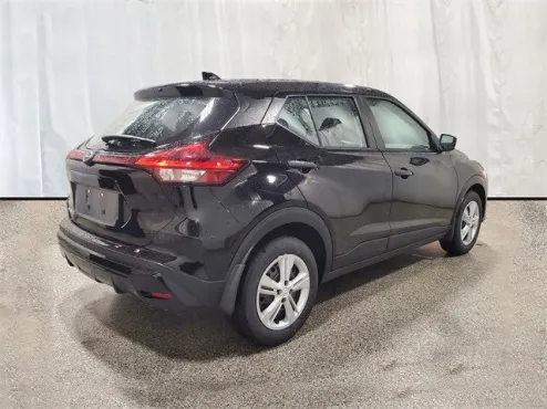 2024 Nissan Kicks S photo 4