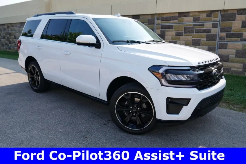 2022 Ford Expedition Limited photo 1