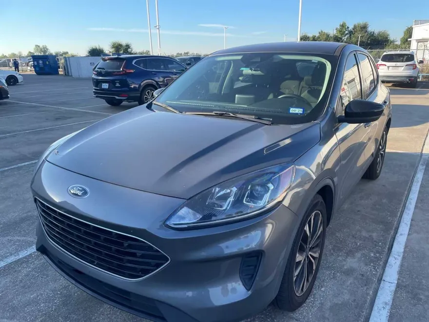 2022 Ford Escape SE photo 1