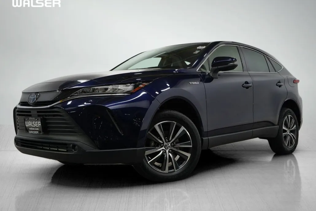 2021 Toyota Venza LE photo 1