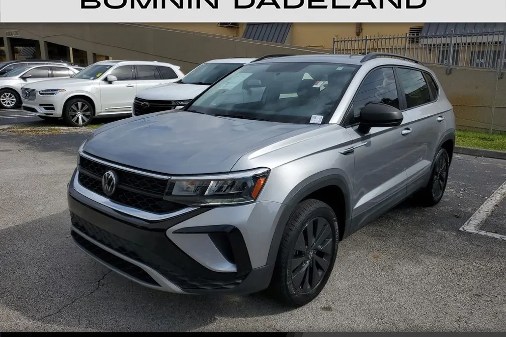 2022 Volkswagen Taos S photo 1