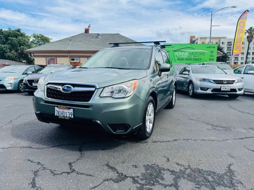 2015 Subaru Forester 2.5i Premium photo 1
