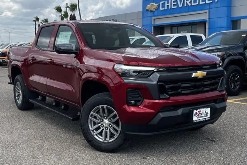 2026 Chevrolet Colorado LT photo 1
