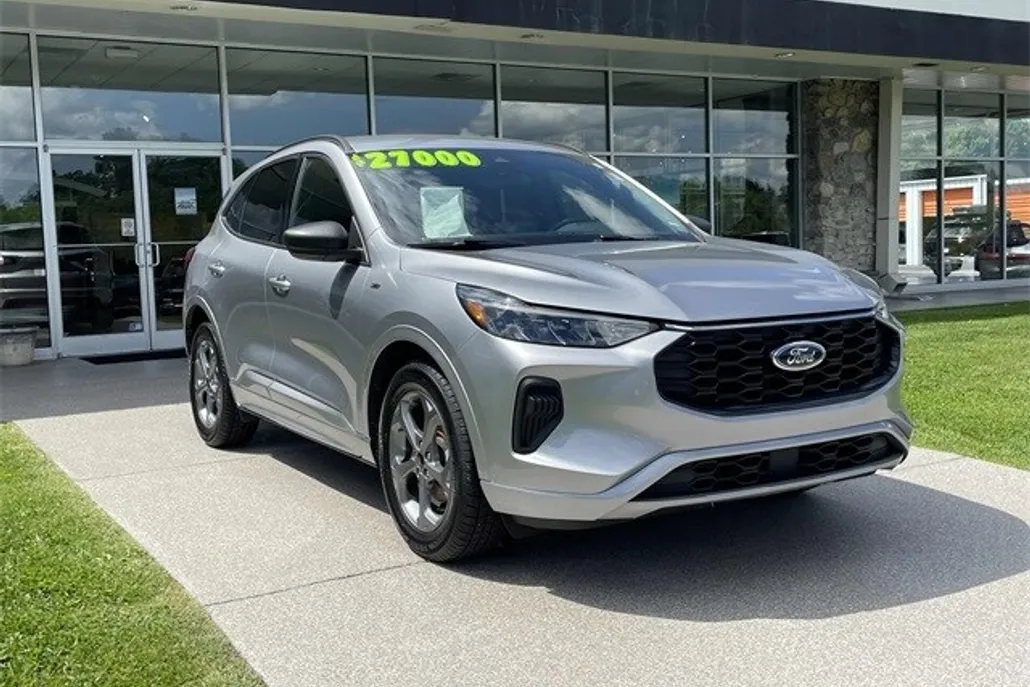 2024 Ford Escape ST-Line photo 1