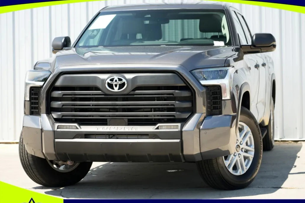 2024 Toyota Tundra SR5 photo 1