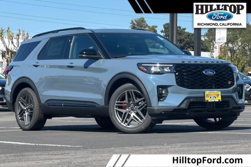 2025 Ford Explorer ST photo 1