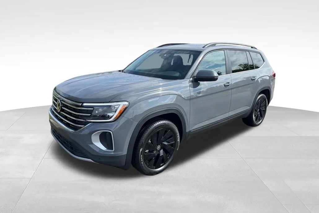 2026 Volkswagen Atlas SE Technology photo 1
