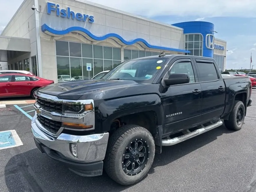 2018 Chevrolet Silverado 1500 LT photo 1