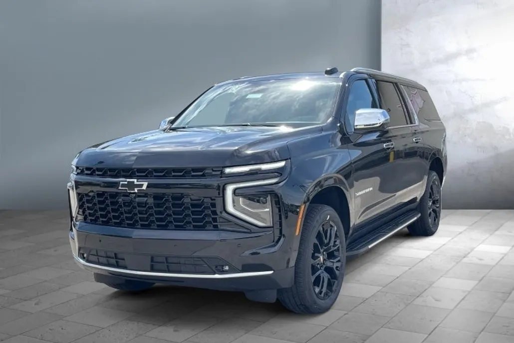 2025 Chevrolet Suburban Premier photo 1