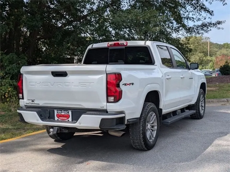 2023 Chevrolet Colorado LT photo 1