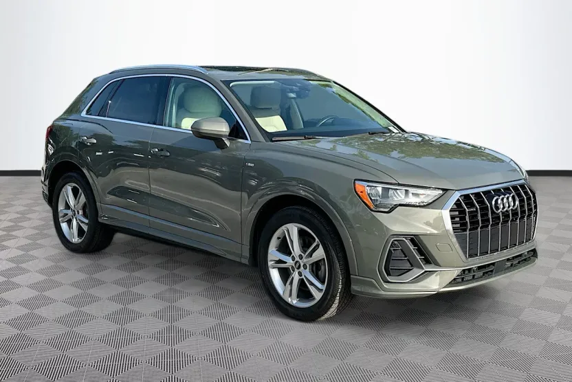2020 Audi Q3 S line Premium photo 1
