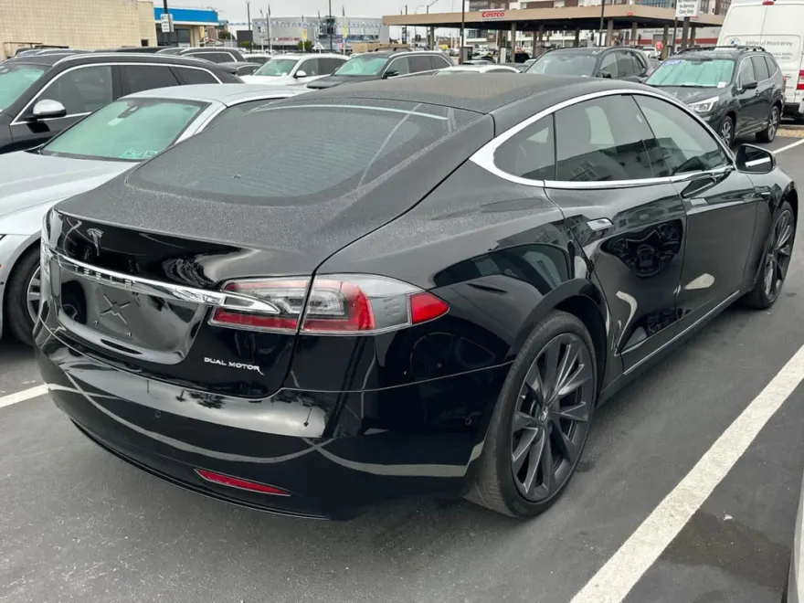 2020 Tesla Model S Long Range photo 1
