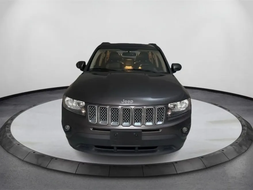 2016 Jeep Compass Latitude photo 1