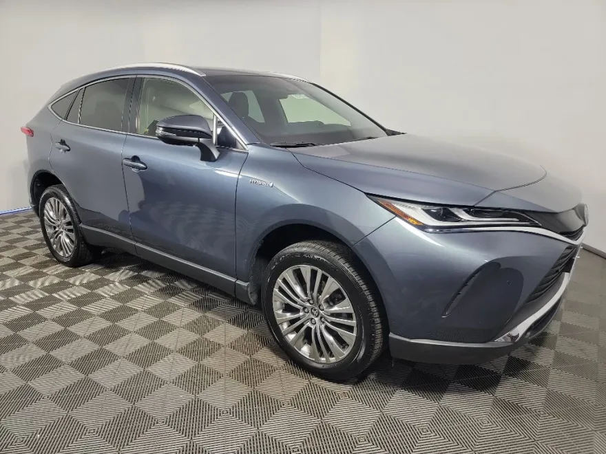 2021 Toyota Venza Limited photo 1