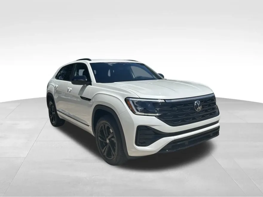 2026 Volkswagen Atlas Cross Sport SEL R-Line photo 1