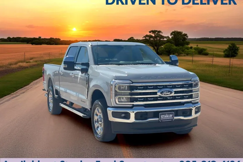 2026 Ford F-250 Lariat photo 1