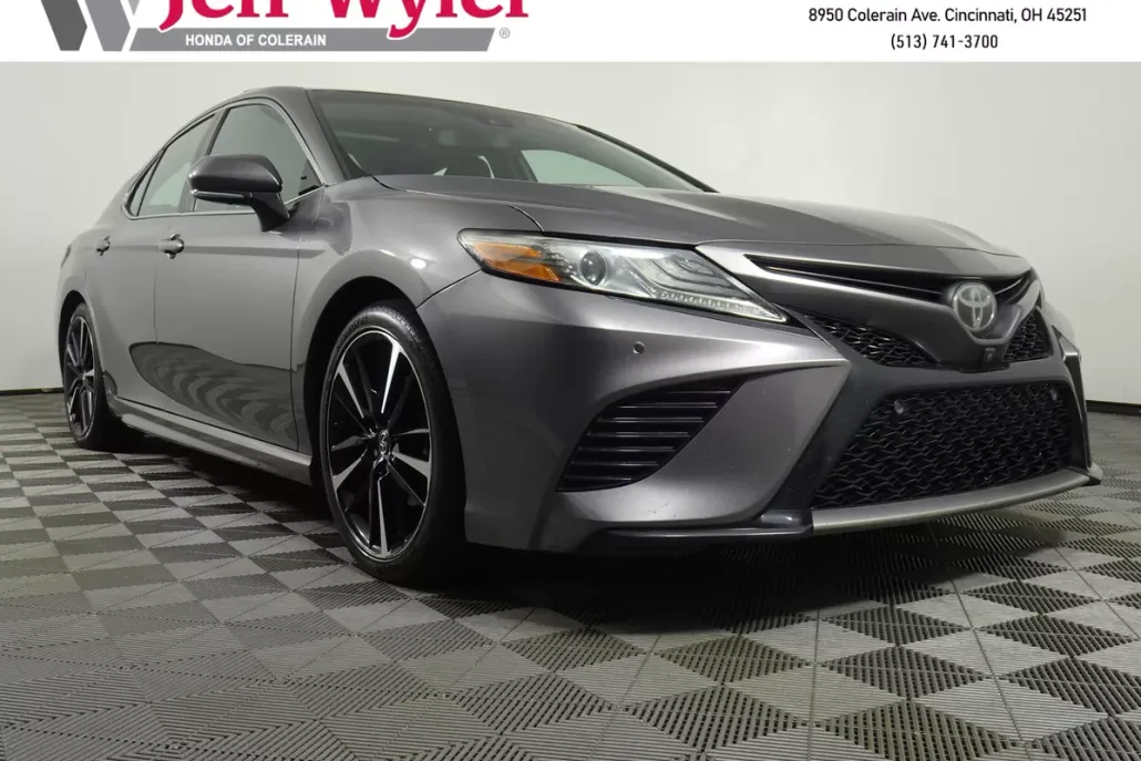 2018 Toyota Camry XSE V6 photo 1