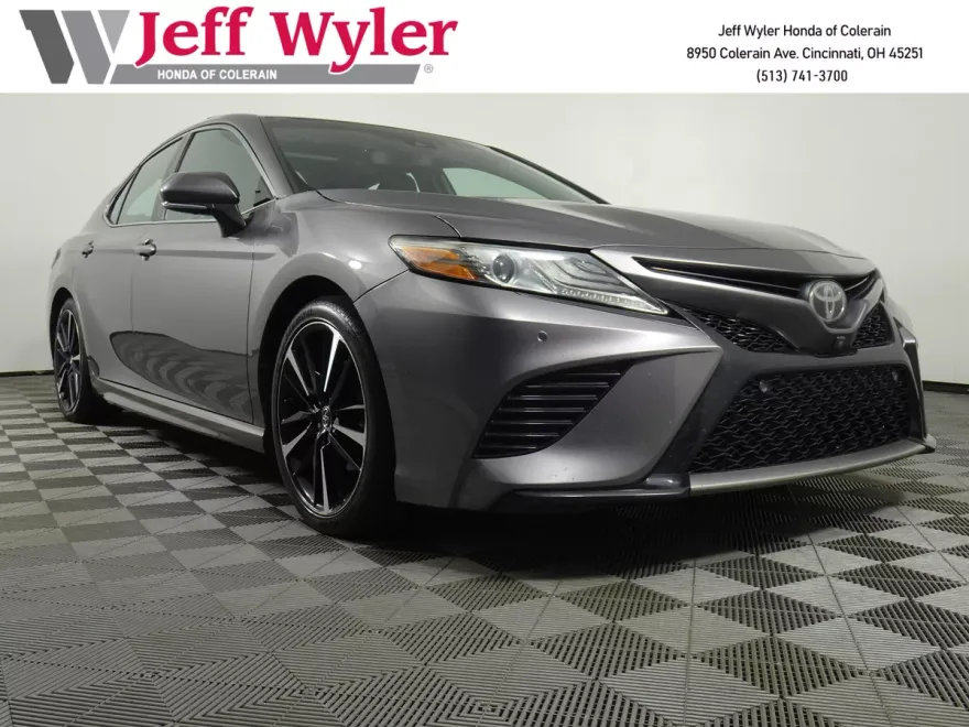 2018 Toyota Camry XSE V6 photo 1