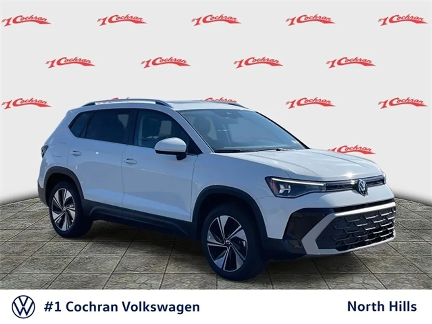 2025 Volkswagen Taos SE photo 1