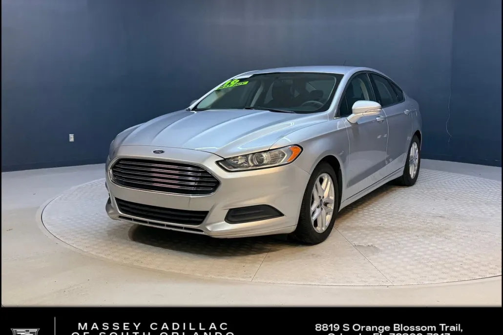 2016 Ford Fusion SE photo 1