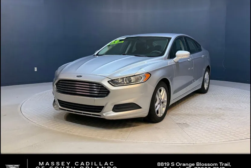2016 Ford Fusion SE photo 1