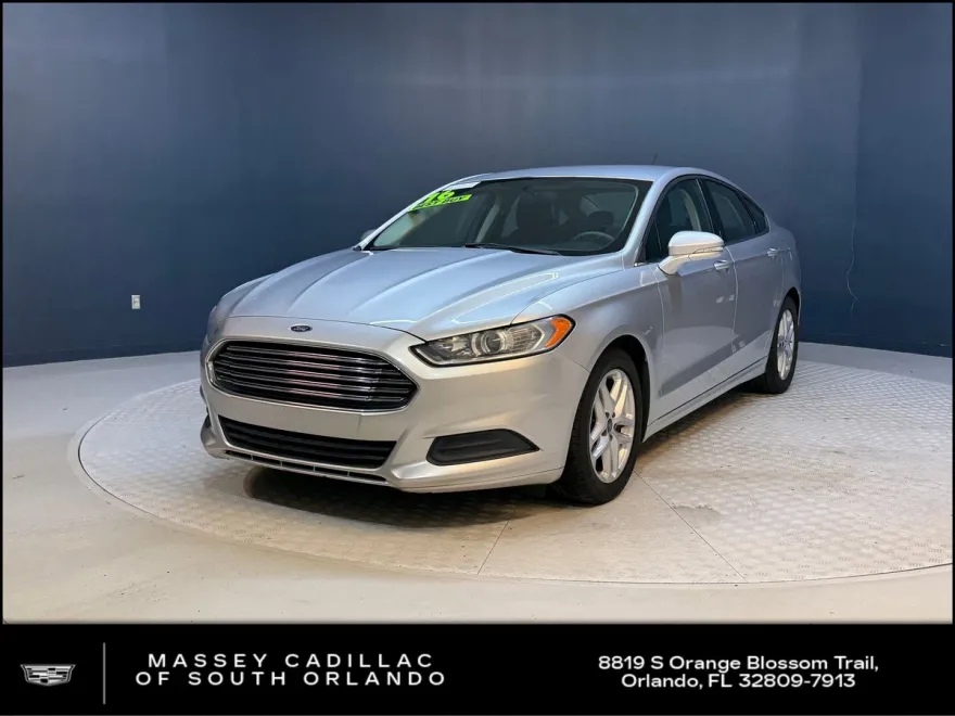 2016 Ford Fusion SE photo 1