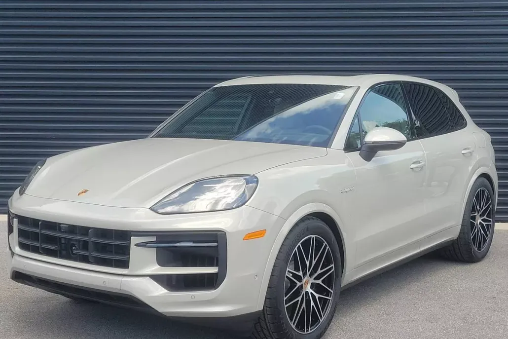 2025 Porsche Cayenne E-Hybrid Base photo 1