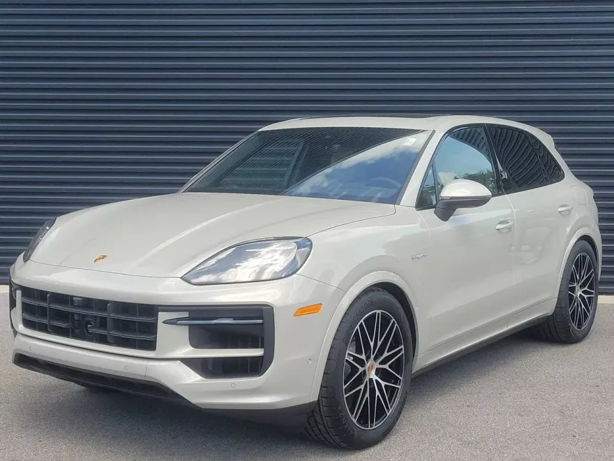 2025 Porsche Cayenne E-Hybrid Base photo 1