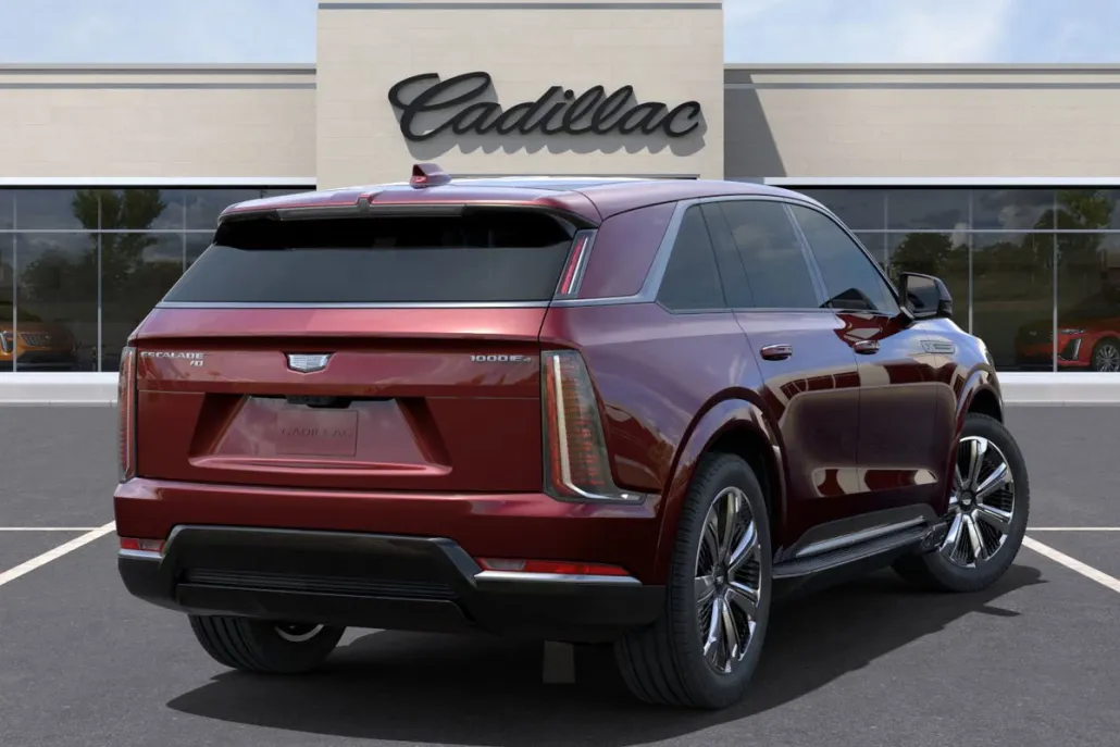 2025 Cadillac Escalade IQ Luxury photo 1