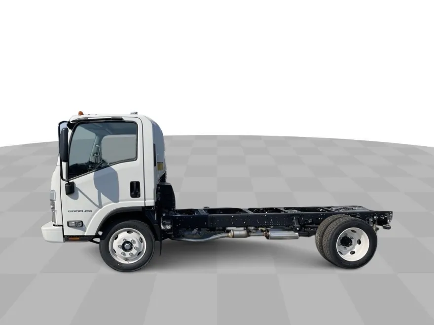 2024 Chevrolet Silverado photo 1