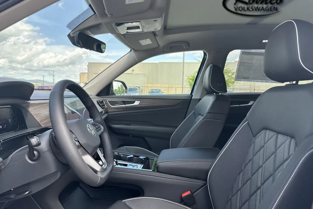 2025 Volkswagen Atlas SEL Premium R-Line photo 1