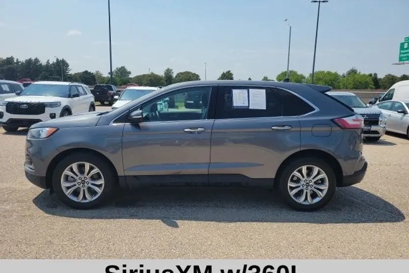 2024 Ford Edge Titanium photo 1