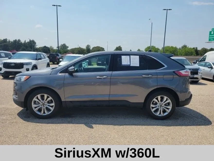 2024 Ford Edge Titanium photo 1