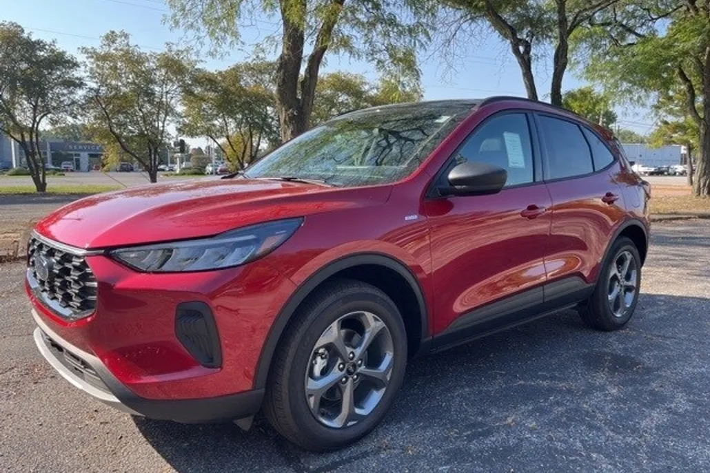2026 Ford Escape ST-Line photo 1