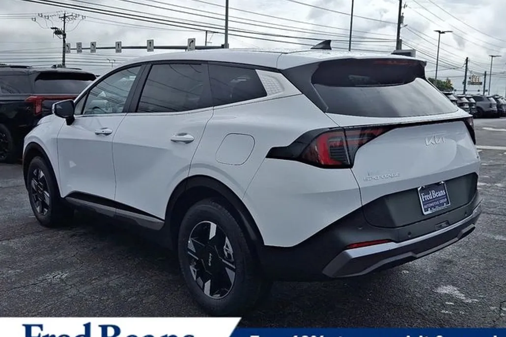 2026 Kia Sportage LX photo 1