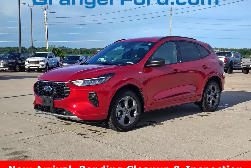 2024 Ford Escape ST-Line photo 1