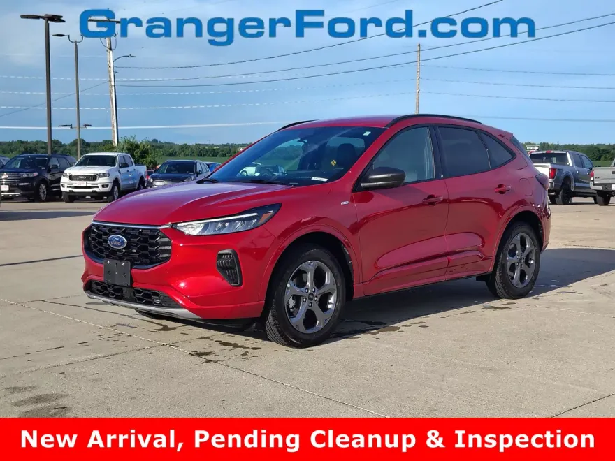 2024 Ford Escape ST-Line photo 1