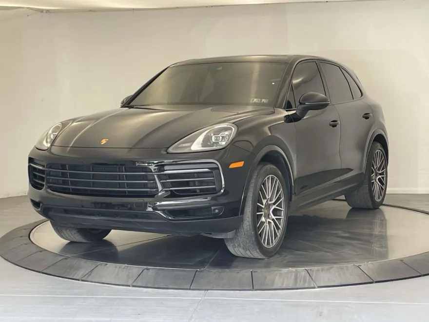 2023 Porsche Cayenne Platinum Edition photo 1