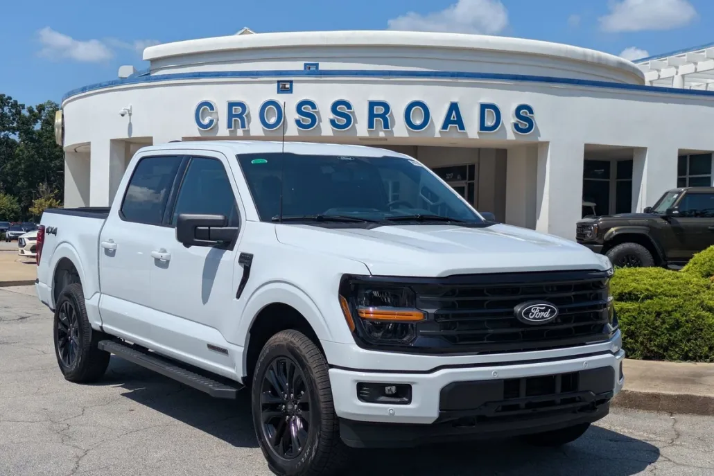 2025 Ford F-150 XLT photo 1