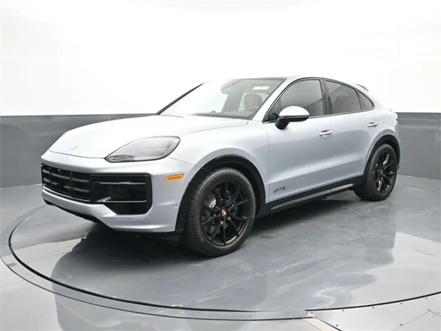 2025 Porsche Cayenne GTS photo 1
