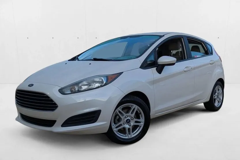 2018 Ford Fiesta SE photo 1