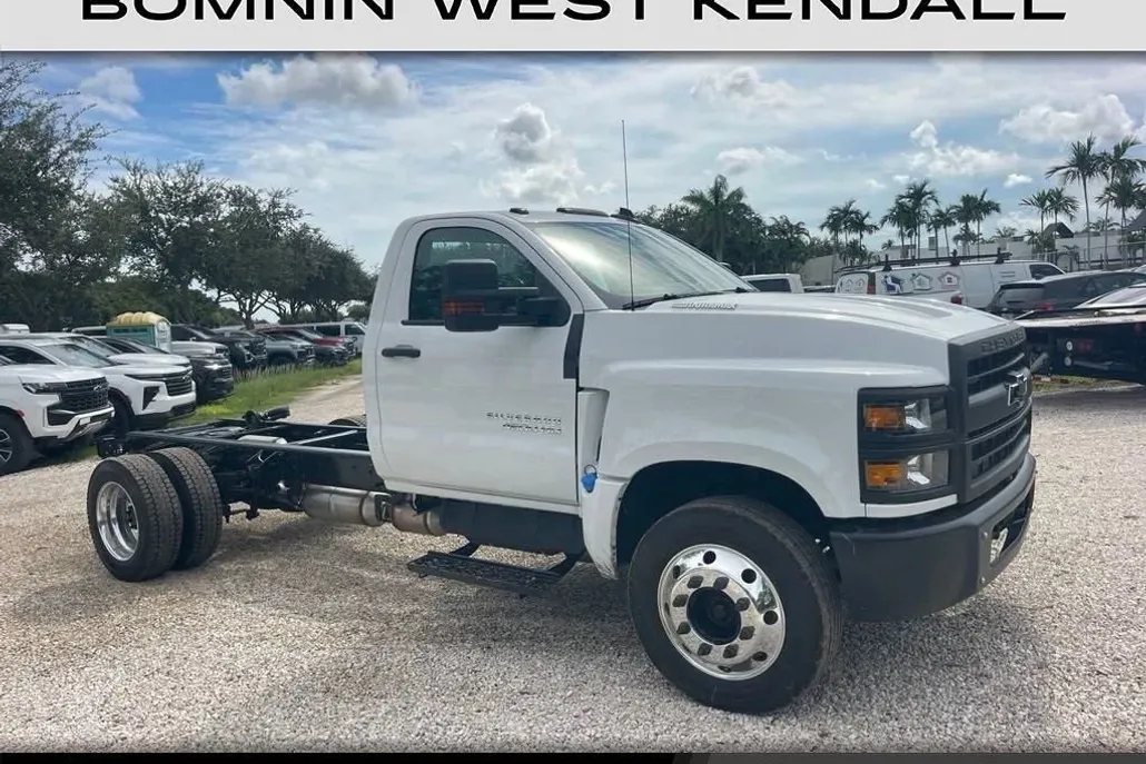 2024 Chevrolet Silverado 4500HD Work Truck photo 1