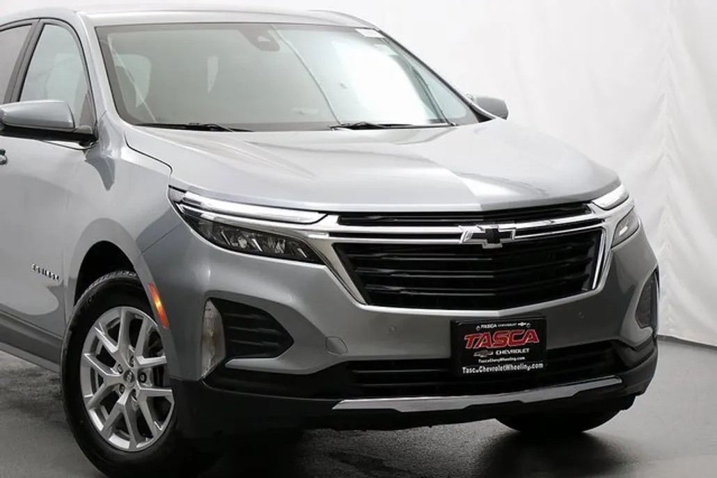 2024 Chevrolet Equinox LT photo 1